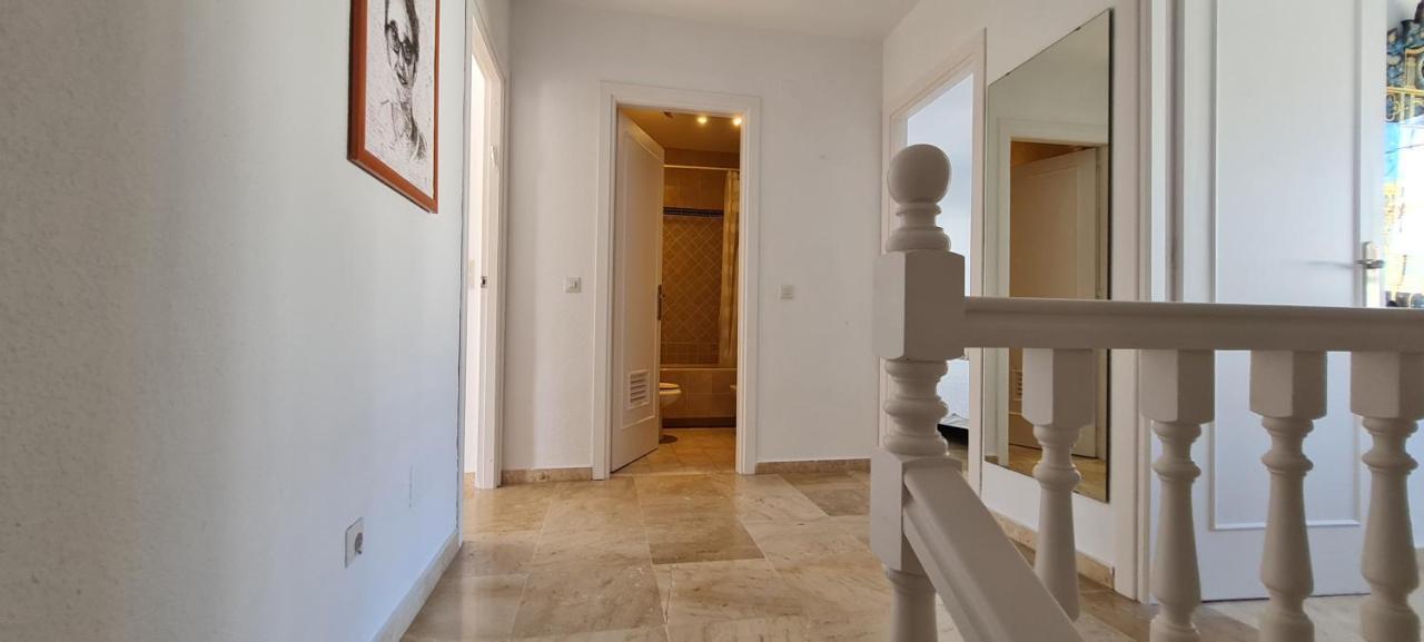 Maison Marbella Proche De La Mer Экстерьер фото